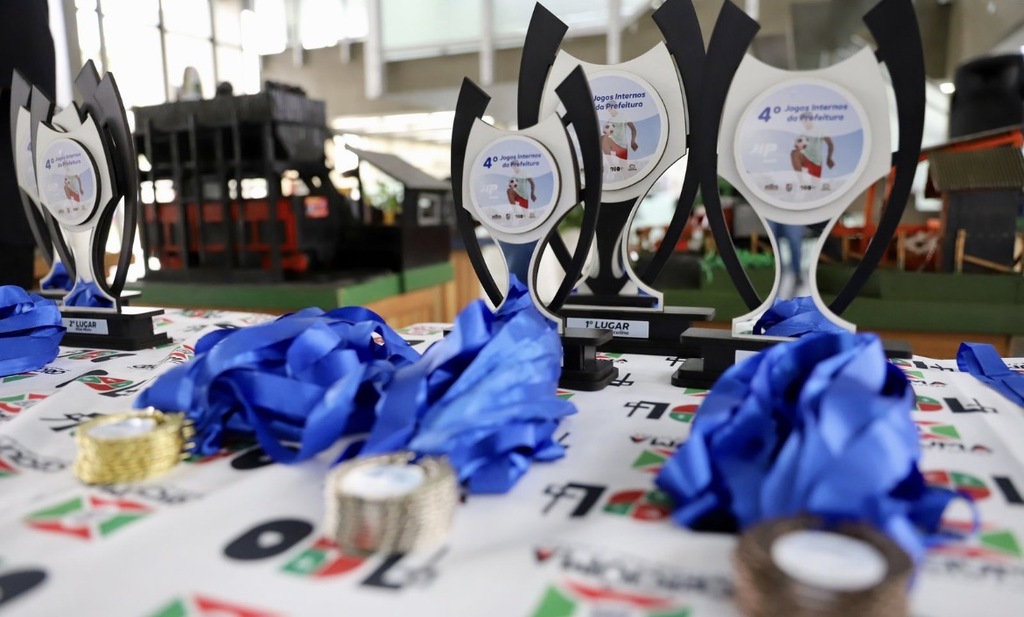 Vencedores dos Jogos Internos da Prefeitura de Criciúma recebem premiação